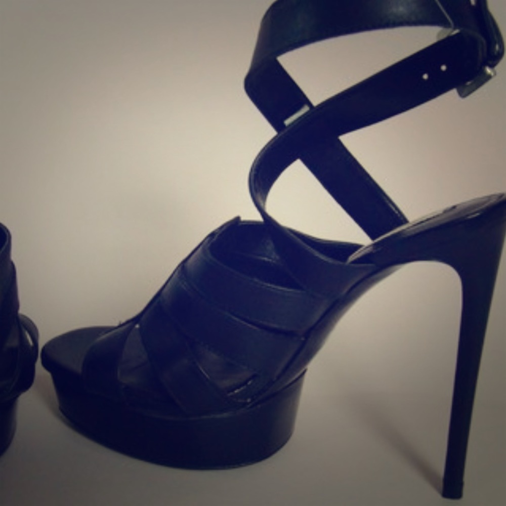 NEW ZARA LEATHER STRAPPY HIGH HEEL SHOES  sz 7 1/2