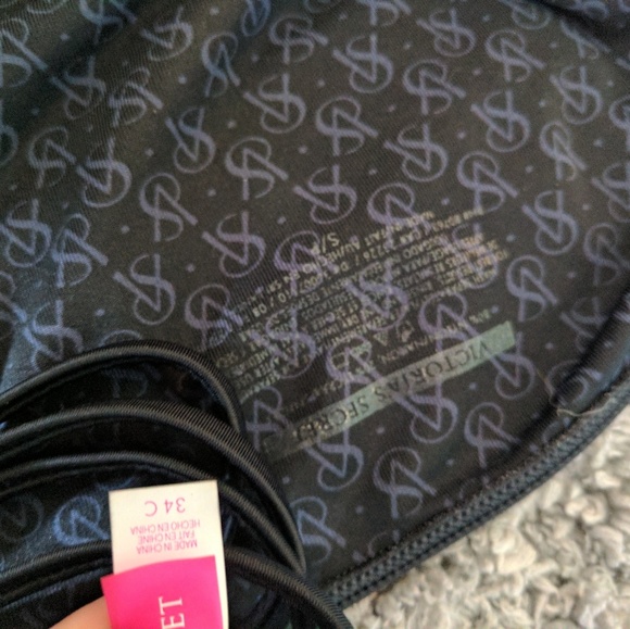 Two piece - Picture 3 of 3