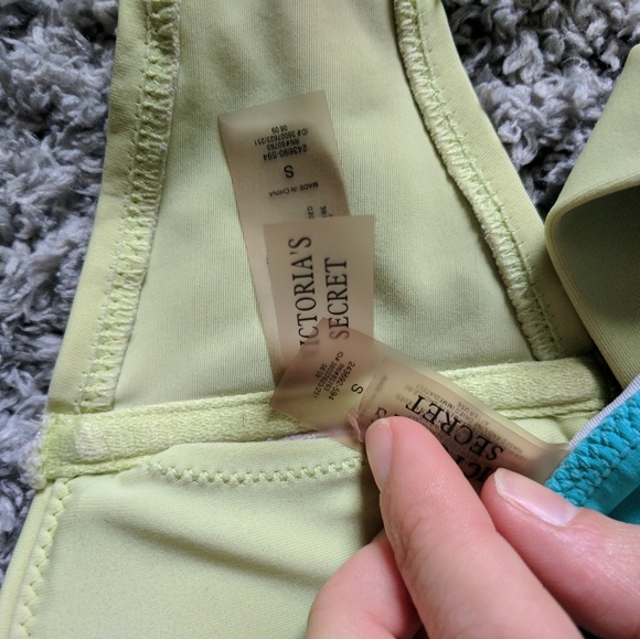 Two piece - Picture 3 of 3