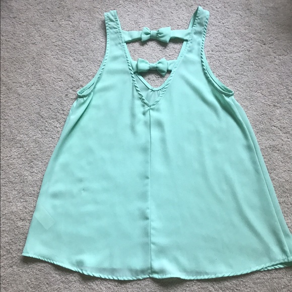 NWOT Everly Mint Green Bow Tank - Picture 3 of 5