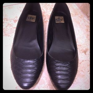 DV Snake print Flats Sz 10