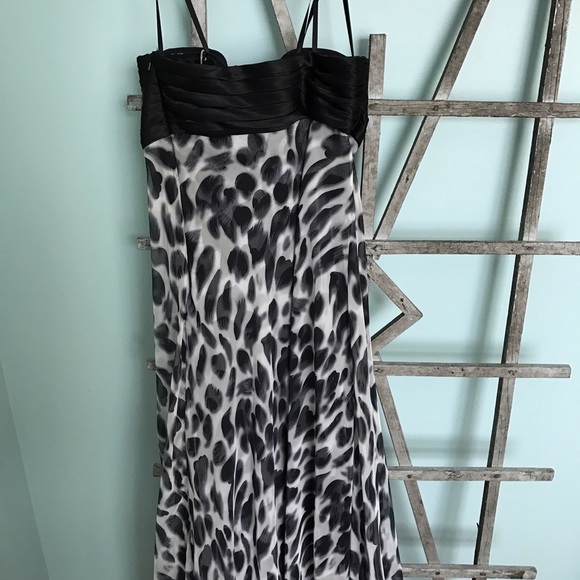 Cache Printed Gown Size 2 - Picture 4 of 6