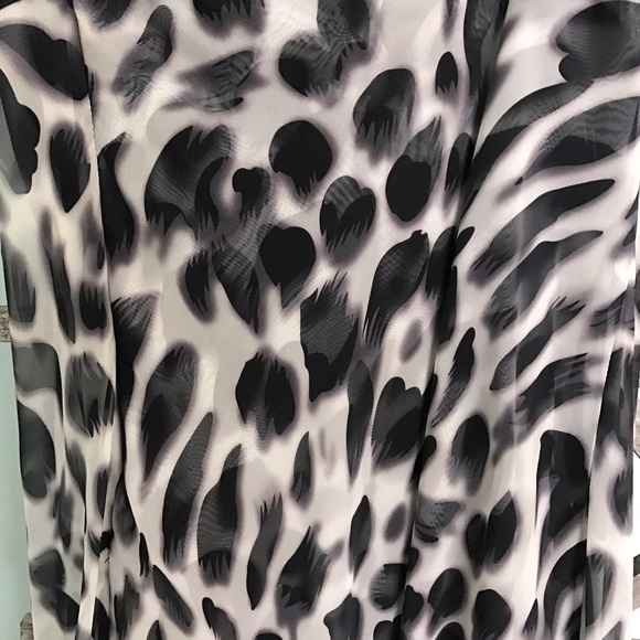 Cache Printed Gown Size 2 - Picture 5 of 6