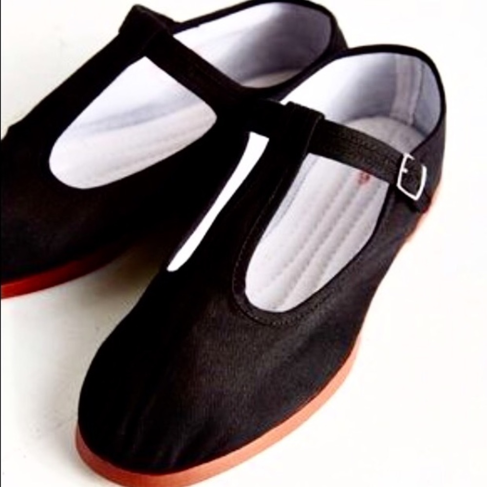 Nin Hao Black Mary-Jane Strap Flats Size 8