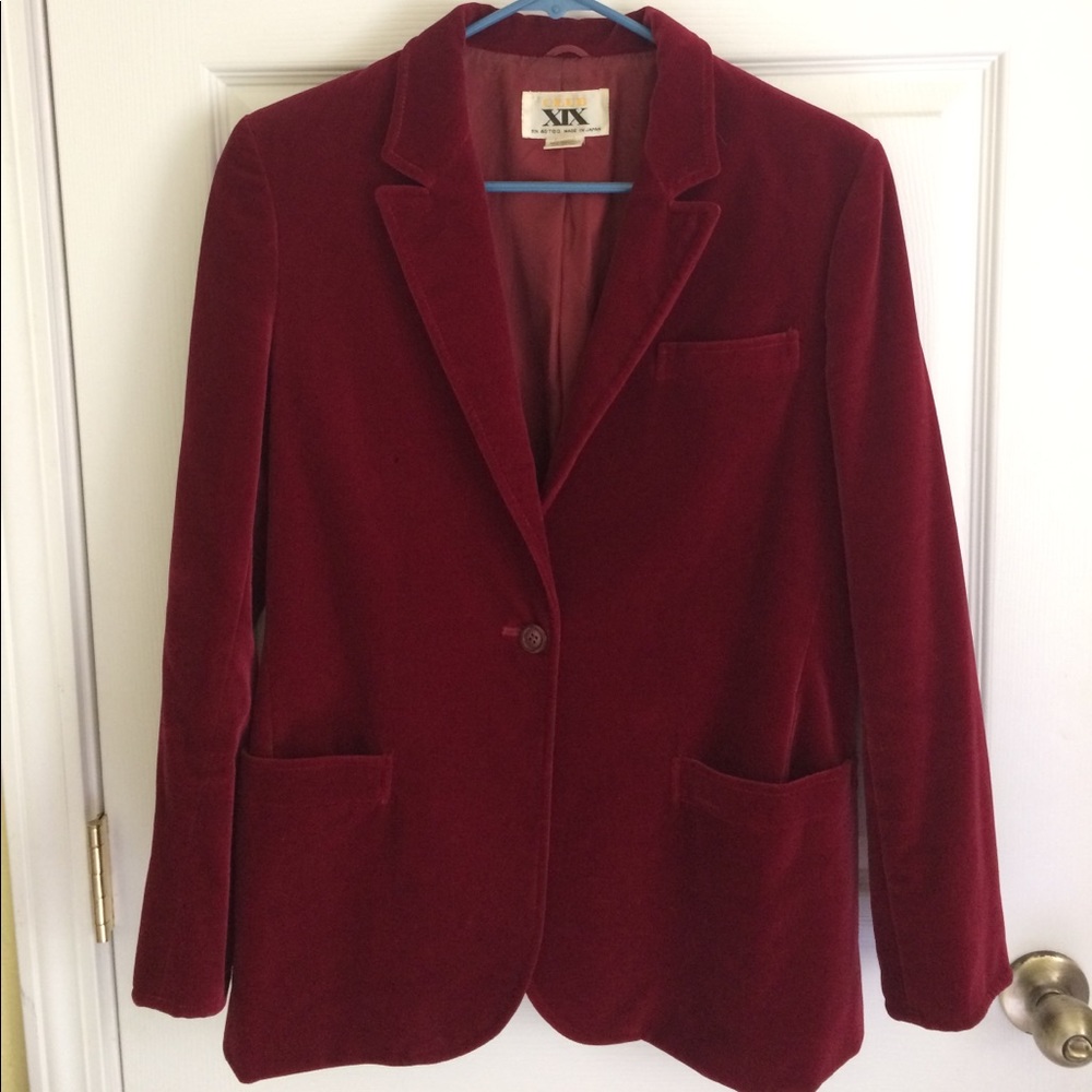 EUC vintage cherry red velvet blazer
