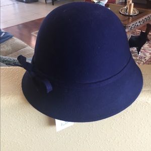 Flapper Style Navy Cloche Hat!