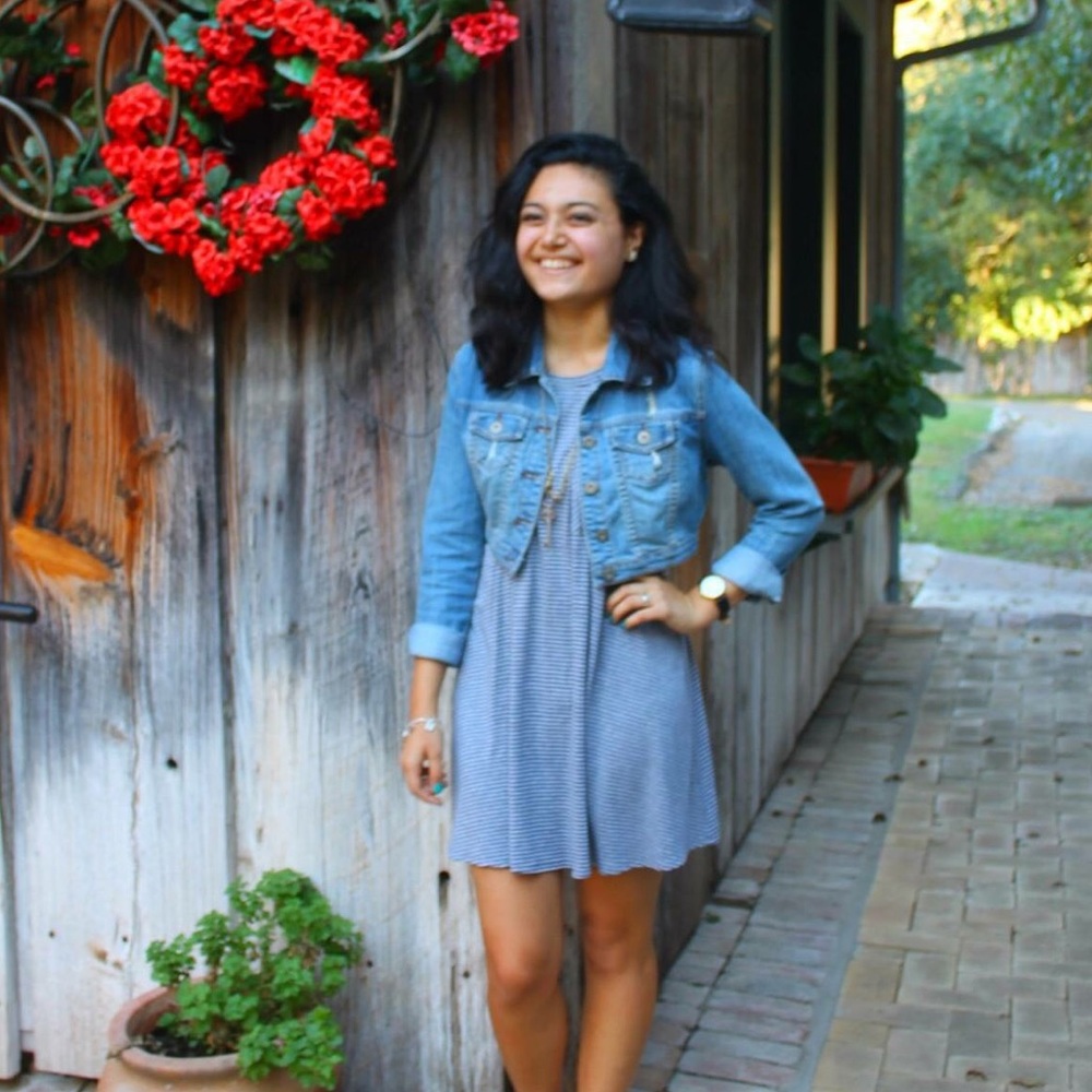 Meet your Posher, Adriana