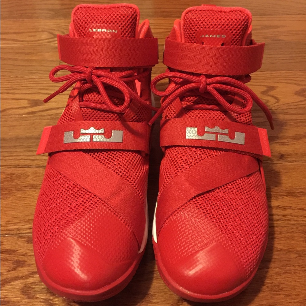 Lebrun James NWOT Soldier IX  bball shoes