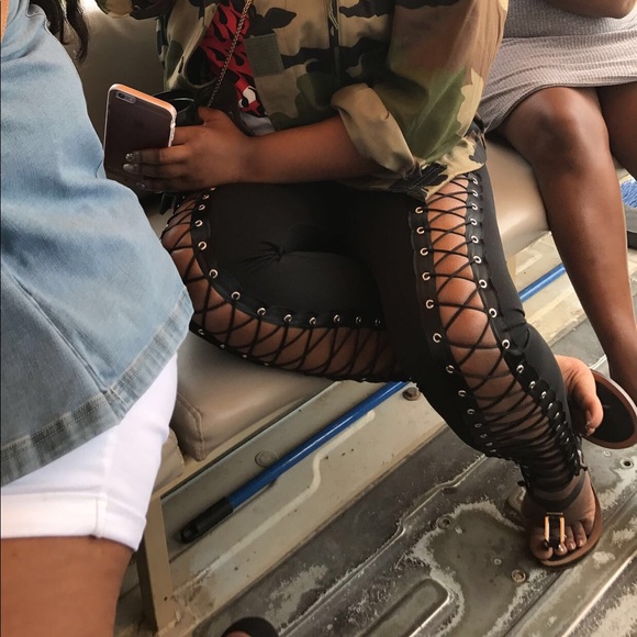 LACE UP LEGGINGS - Picture 1 of 1