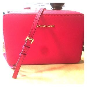 💕New never used Michael Kors jetset💕