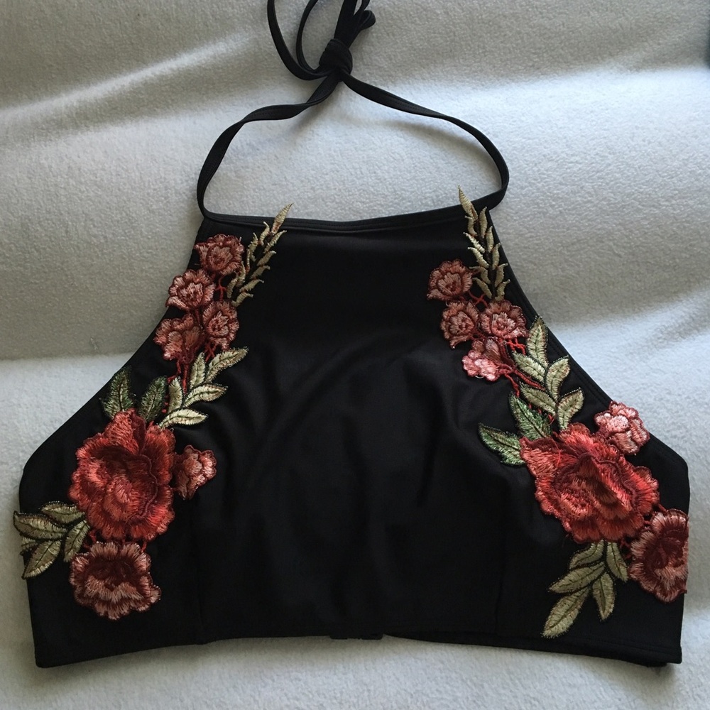 ❌SOLD❌ NWT Embroidered Black Bikini Crop Top