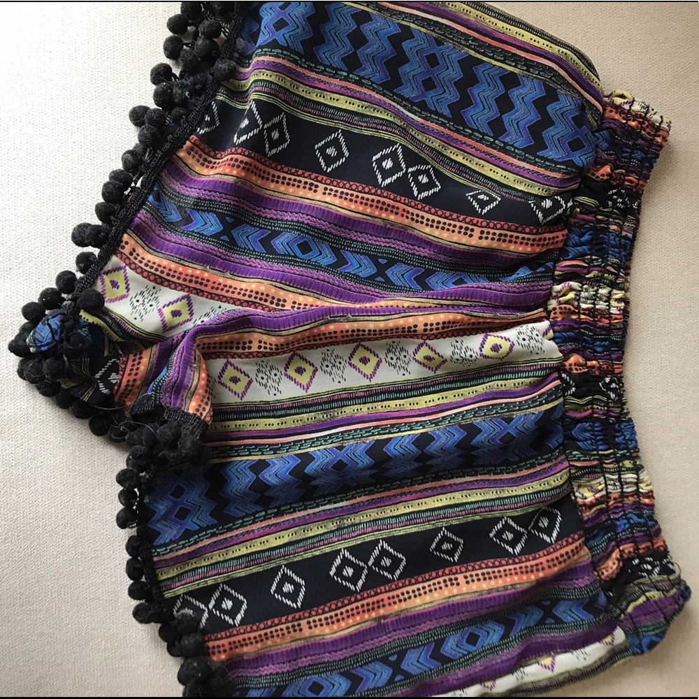 Vigoss PomPom shorts