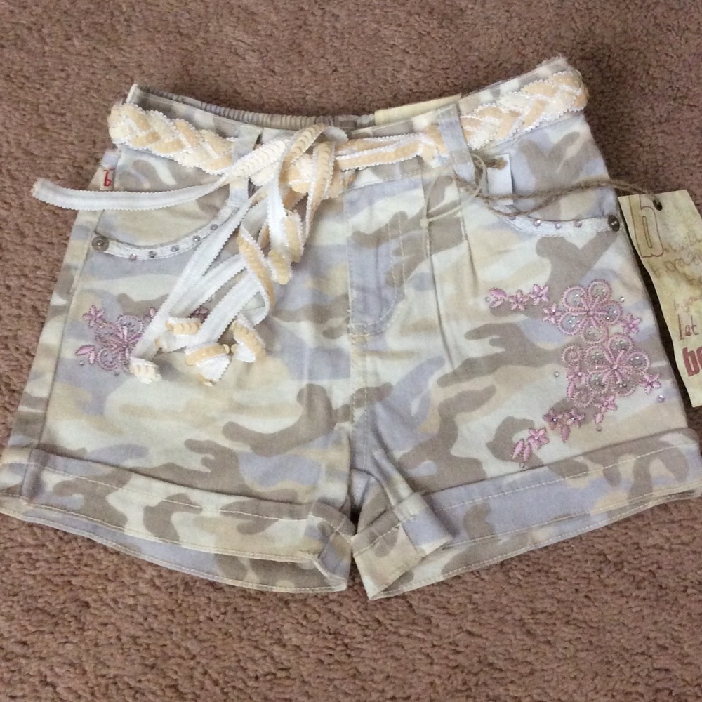 NEW girl Sz 6 Bongo shorts embellished camo