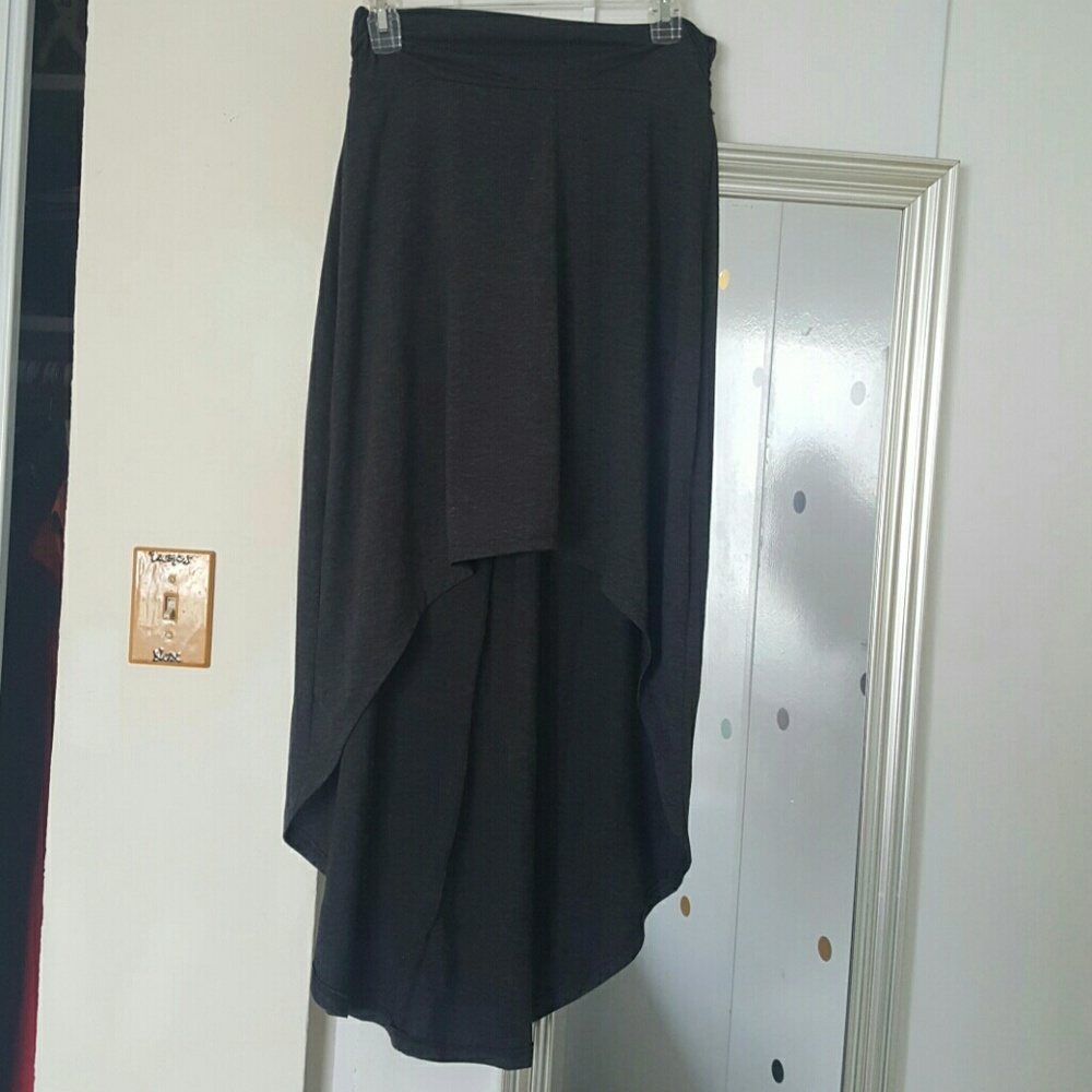 Grey, high-low skirt