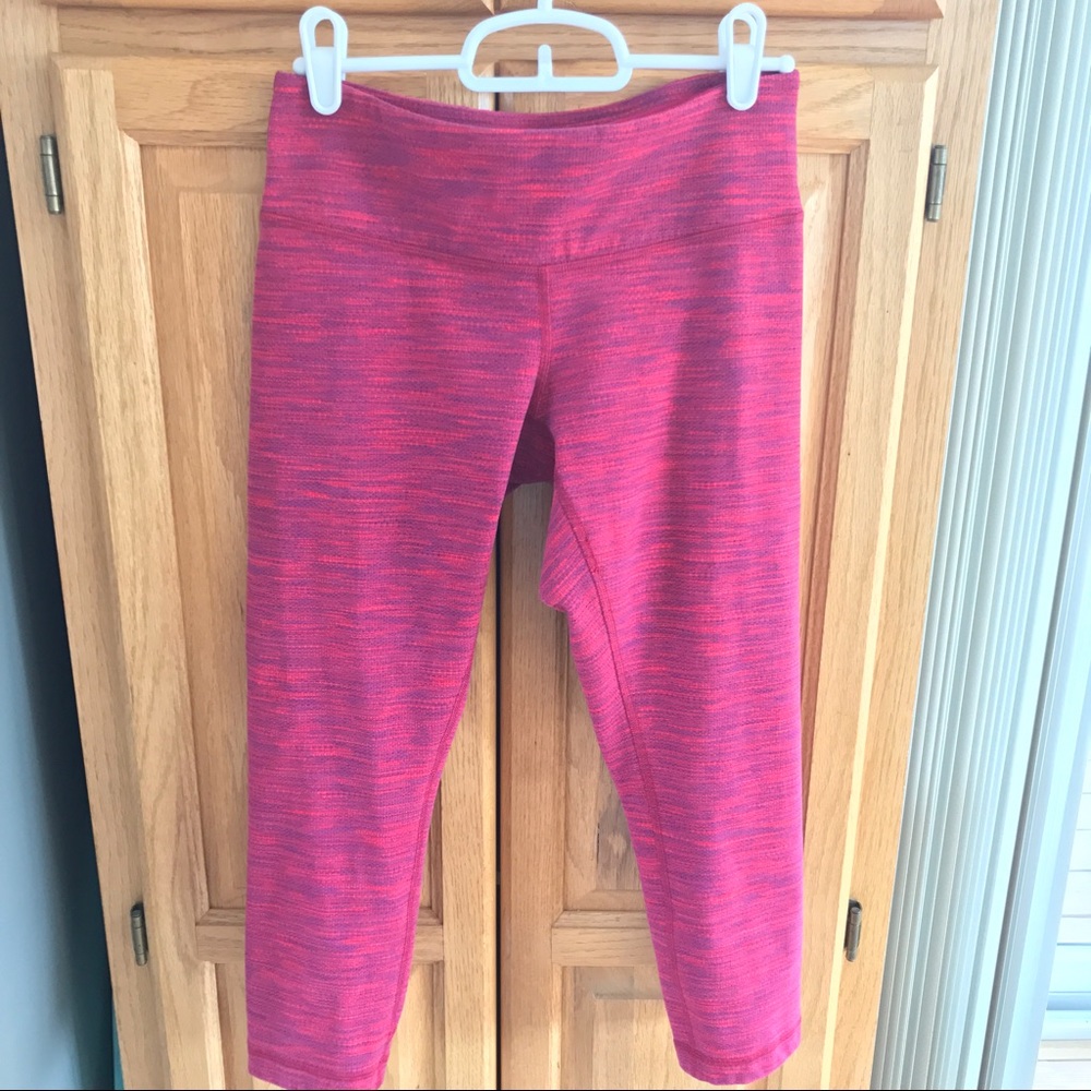 LULULEMON Crops ☀️ FLASH SALE ☀️
