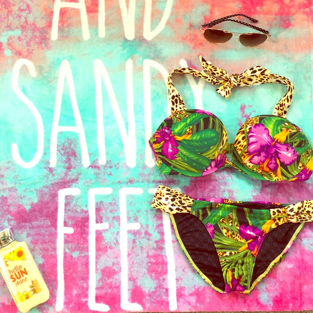 Victoria Secret Bombshell Bathing Suit 👙