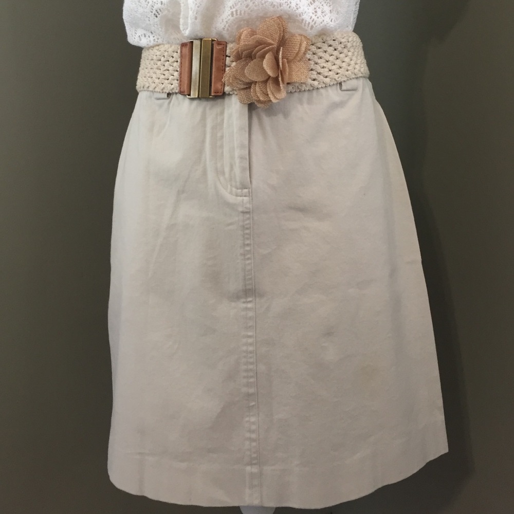 Lily Pulitzer Basic khaki skirt.