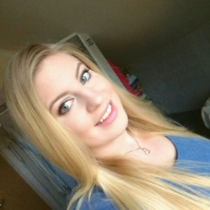 Meet your Posher, Michaela