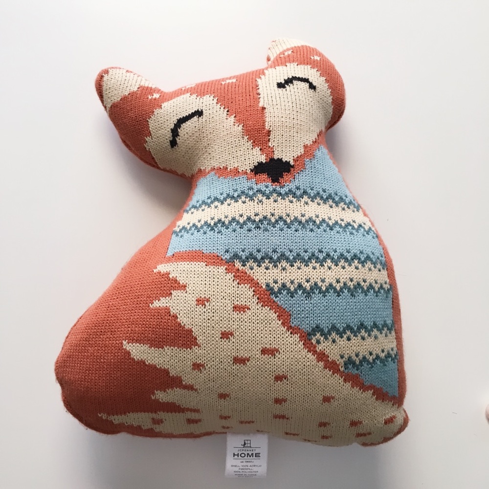 Knitted Fox Throw Pillow