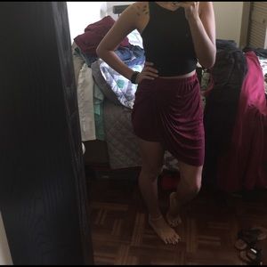 Love Culture knotted burgundy mini