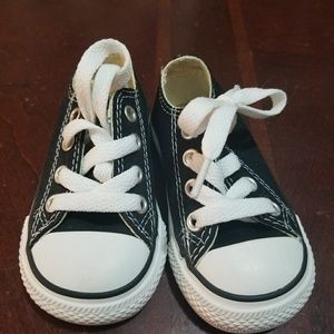Toddler size 4 Converse