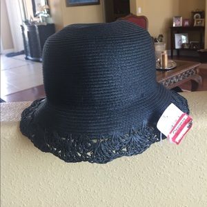 Flapper-esque modern black straw cloche hat