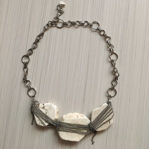 Collar necklace