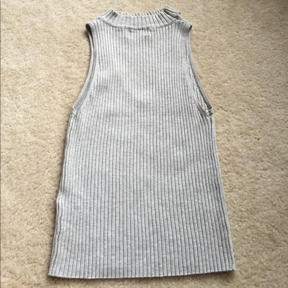 LF Gray Ribbed Top - Picture 3 of 3