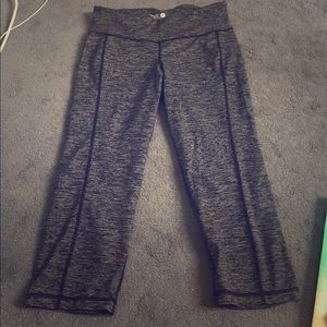 Cropped workout leggings