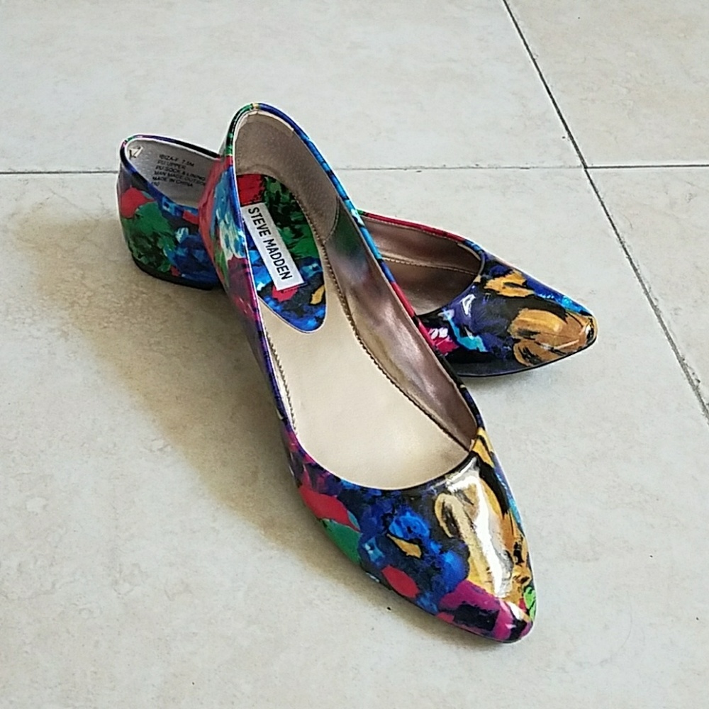 Steve Madden multi color really cute!