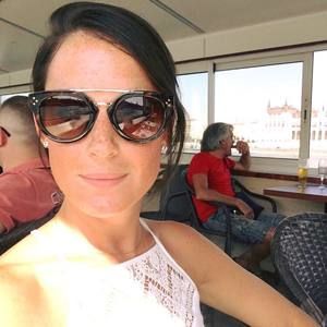 Meet your Posher, Jaclyn