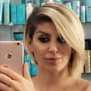 Meet your Posher, Dalia