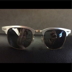 AUTHENTIC RAY-BAN SUNGLASSES 💥PRICEDROP💥