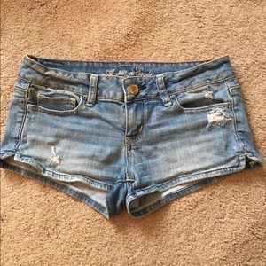 American Eagle low rise shorts