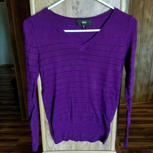 Dark purple v neck striped sweater