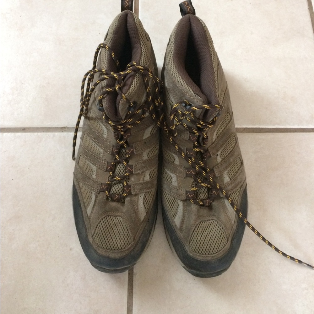Wrangler  hacking /work shoes