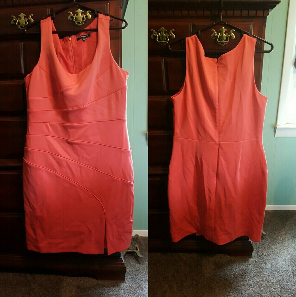 Orange sleeveless dress w/ slit
