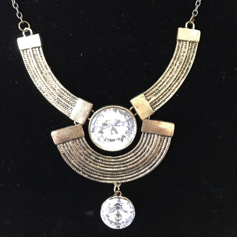 Necklace/ Bold/Gold