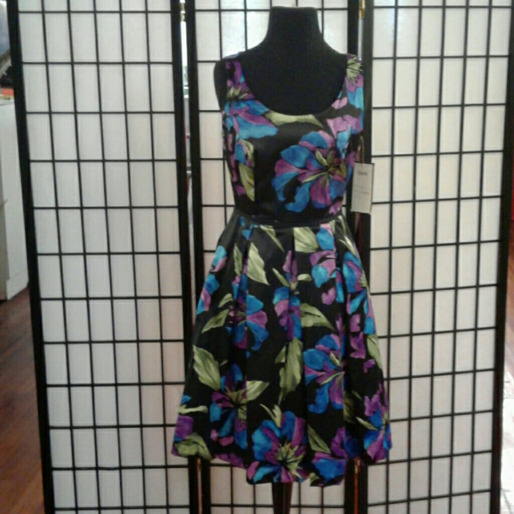 The "Tiffany" floral cocktail Dress