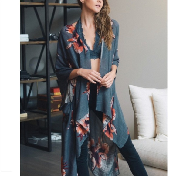 🌸Kimono with floral print - Picture 6 of 7