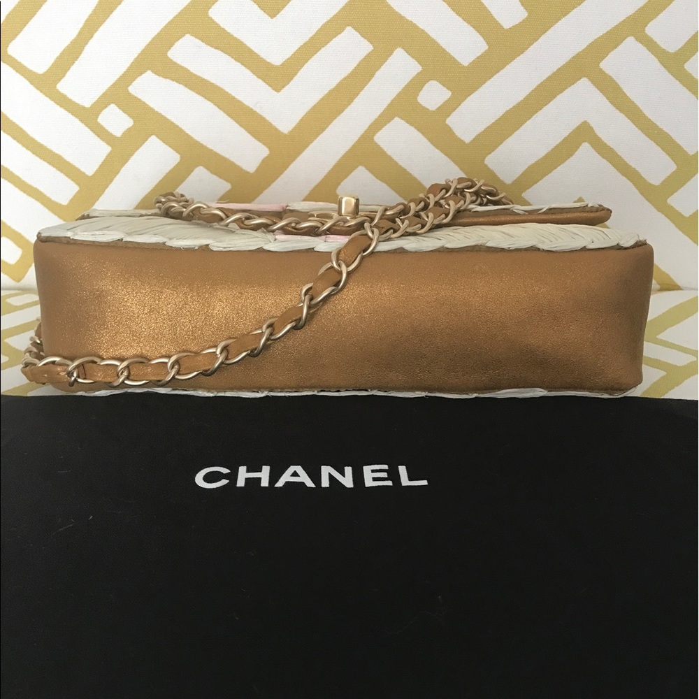 ⛔️🚫SOLD🚫⛔️Chanel Cruise Raffia Classic Bag - Picture 4 of 8