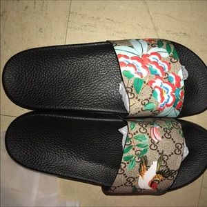Gucci slides