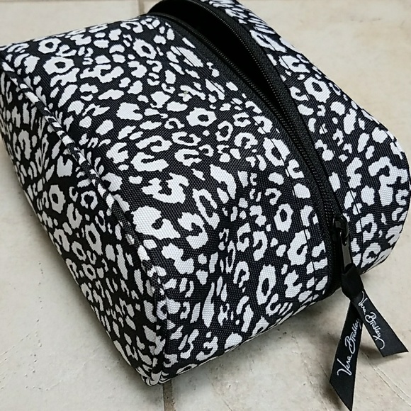 Vera Bradley Signature Print Travel Bag And Cosmetic Case Vera Bradley Signature Print Travel Bag And Cosmetic Case