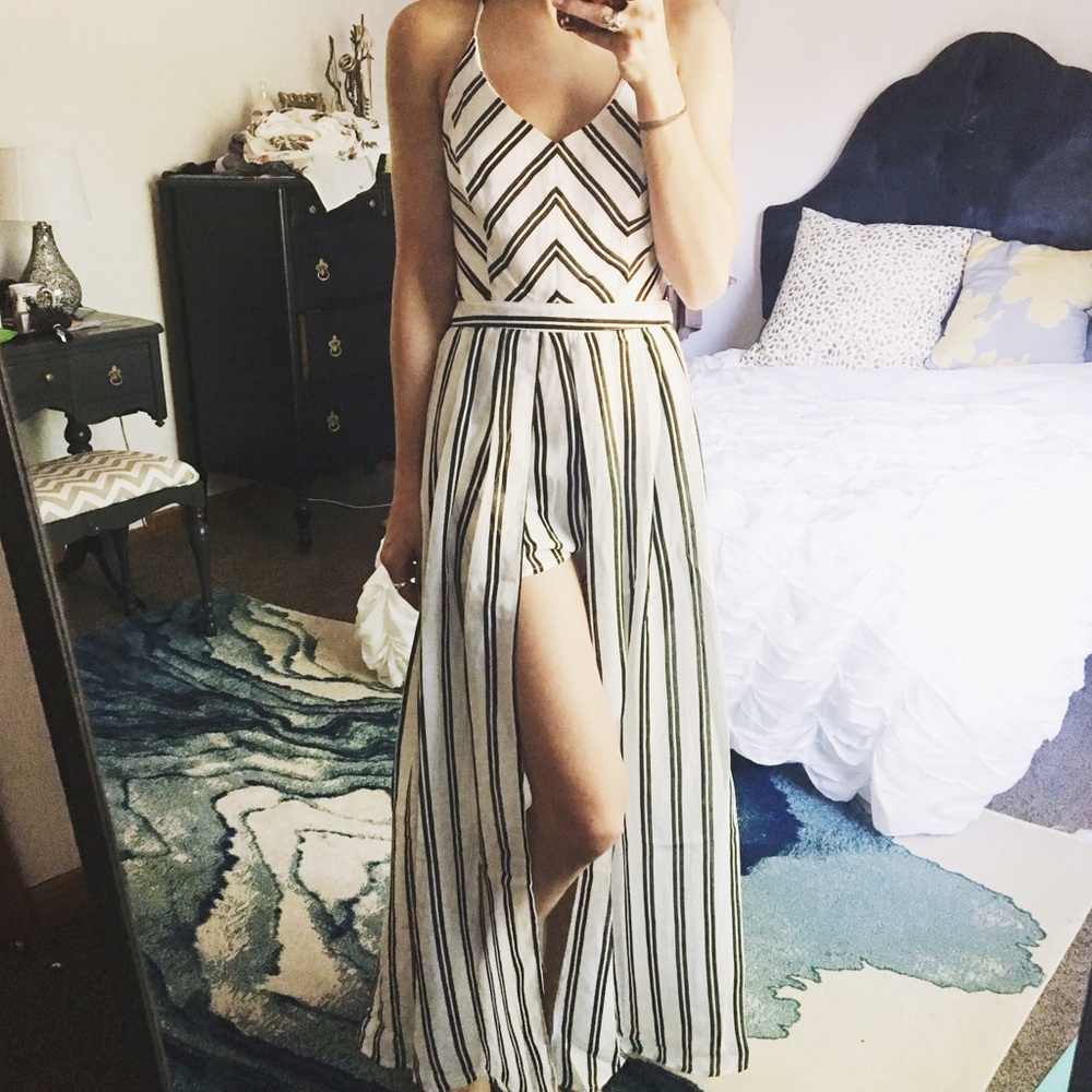 LAST ONE • Striped Romper Jumpsuit - Picture 6 of 7