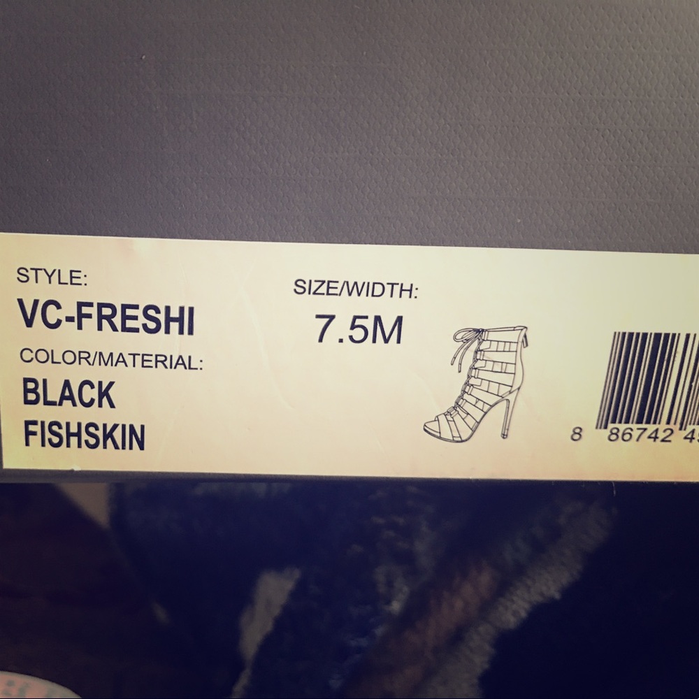 Vince Camuto 🌸New🌸Black Gold Heels Pumps - Picture 6 of 15