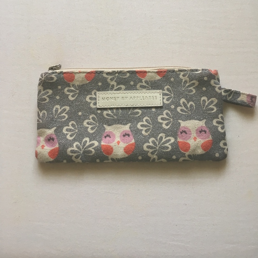Makeup bag