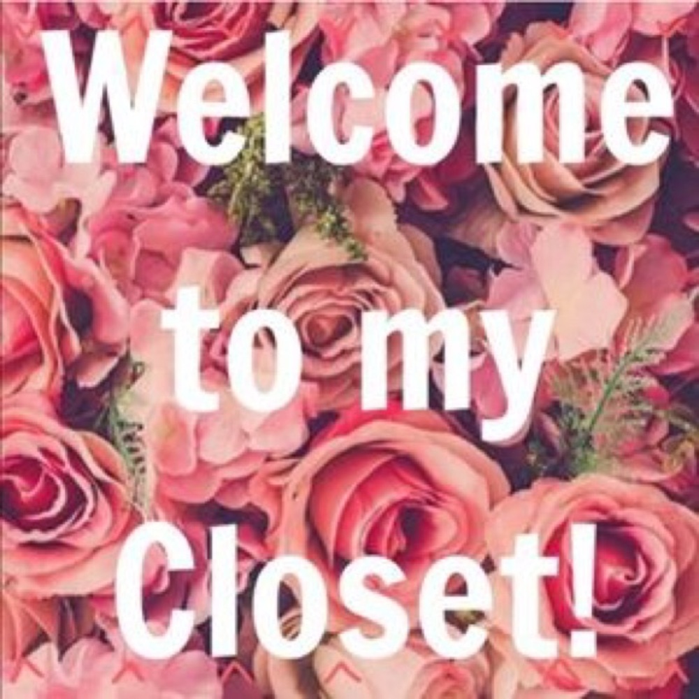 Welcome to my closet ladies! 💕