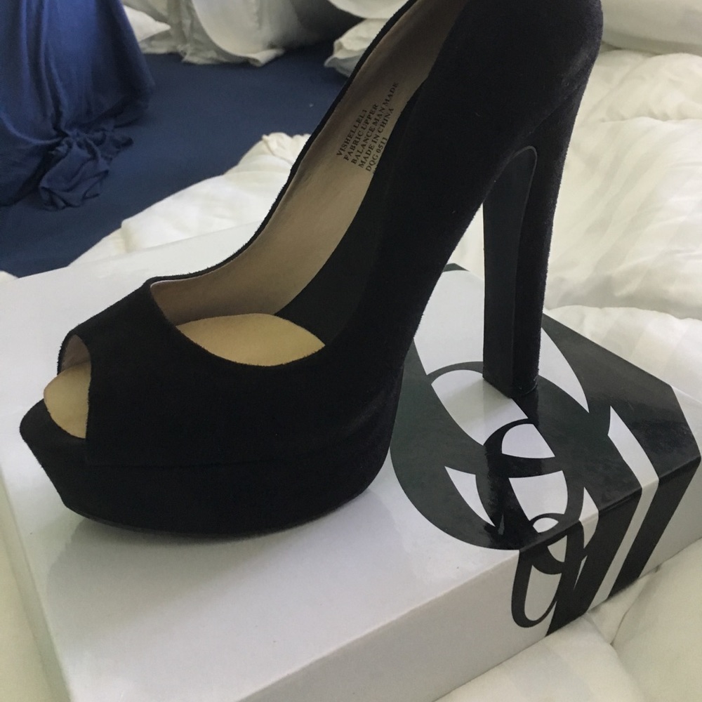 Nine West in original box heels