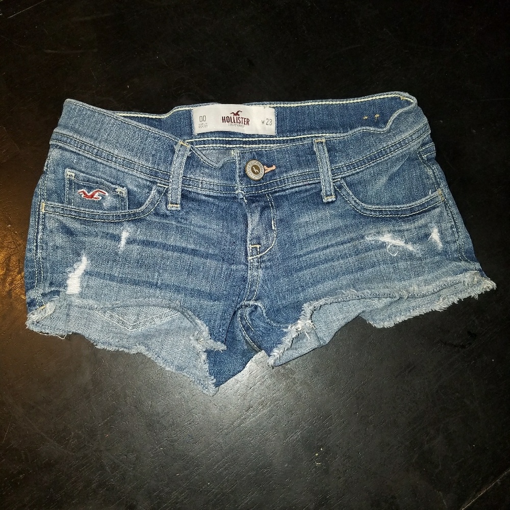 Hollister Denim Cut Off Shorts 00 W24