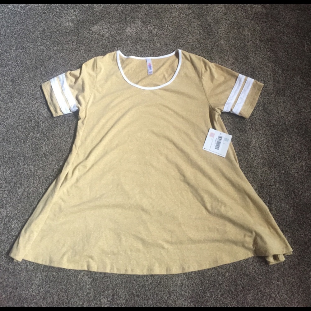 Brand new yellow perfect tee